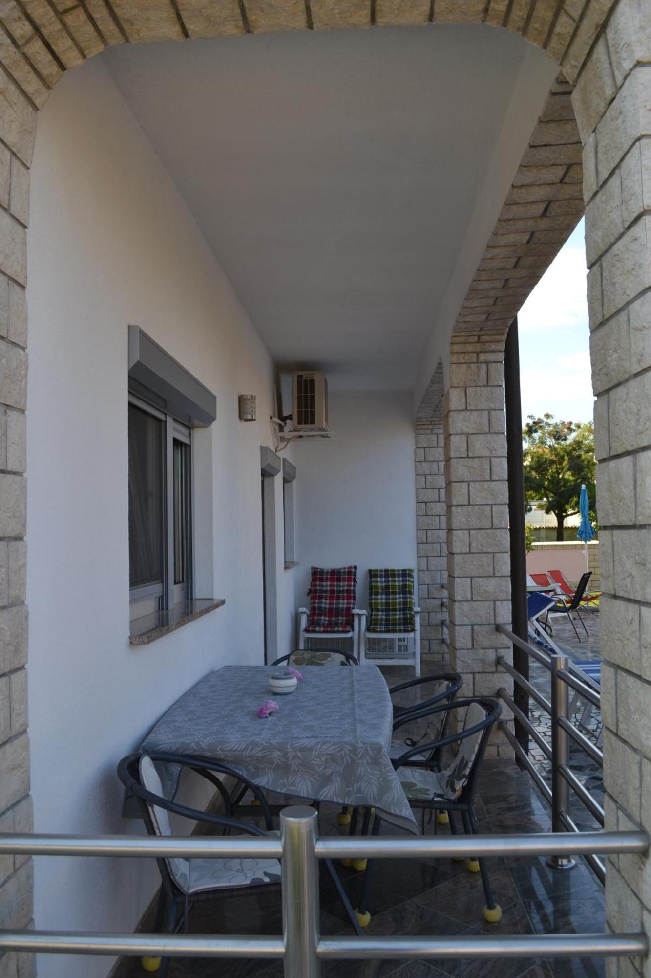 Villa Baldi -Apartmani Danny Tar-Vabriga Exterior foto