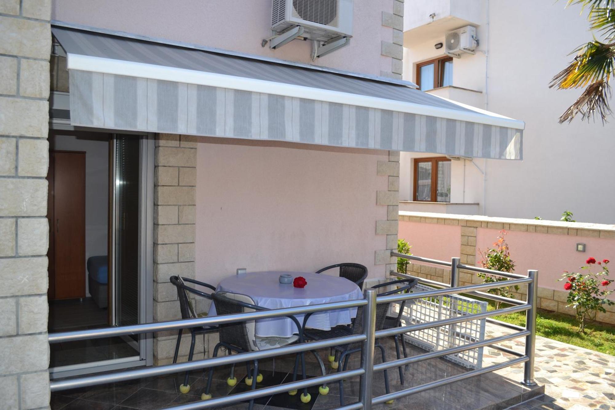 Villa Baldi -Apartmani Danny Tar-Vabriga Exterior foto